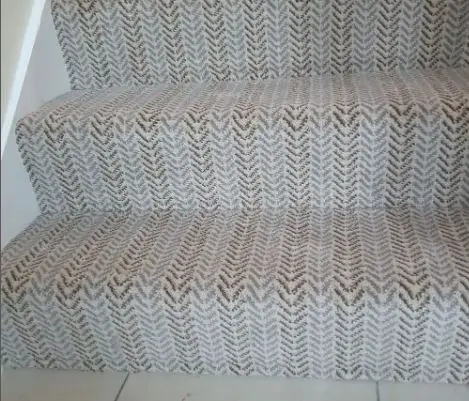 how to cut carpet for stairs