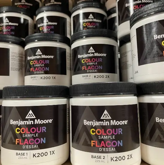 Does Lowes Sell Benjamin Moore Paint